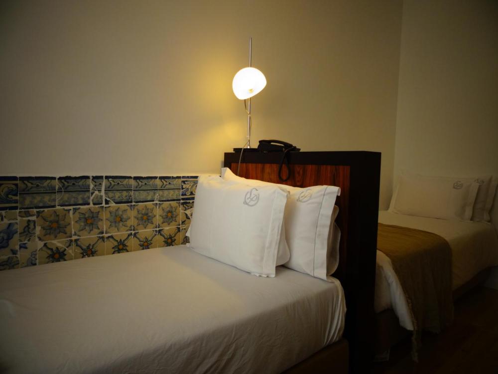 Twin Room with Street View interior